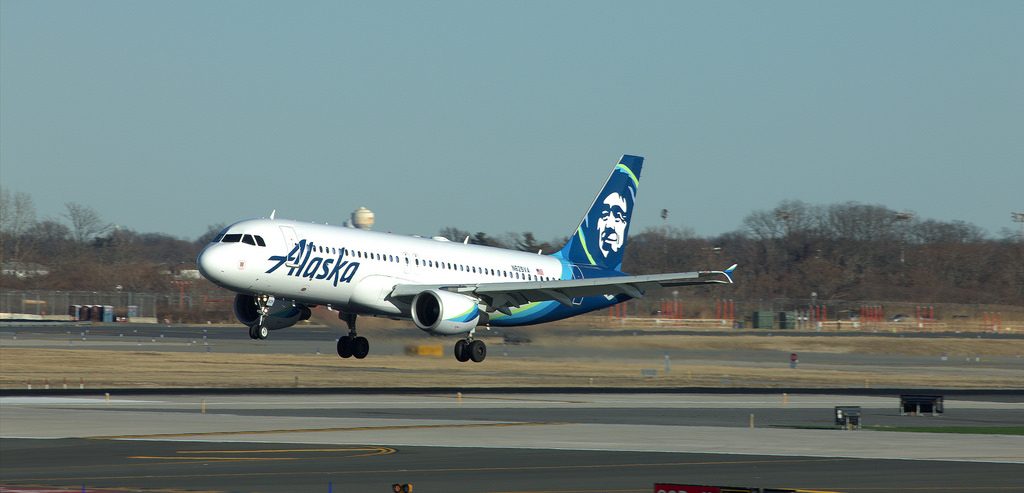 alaska airline airbus a320-200 spotted on jfk airport new york city