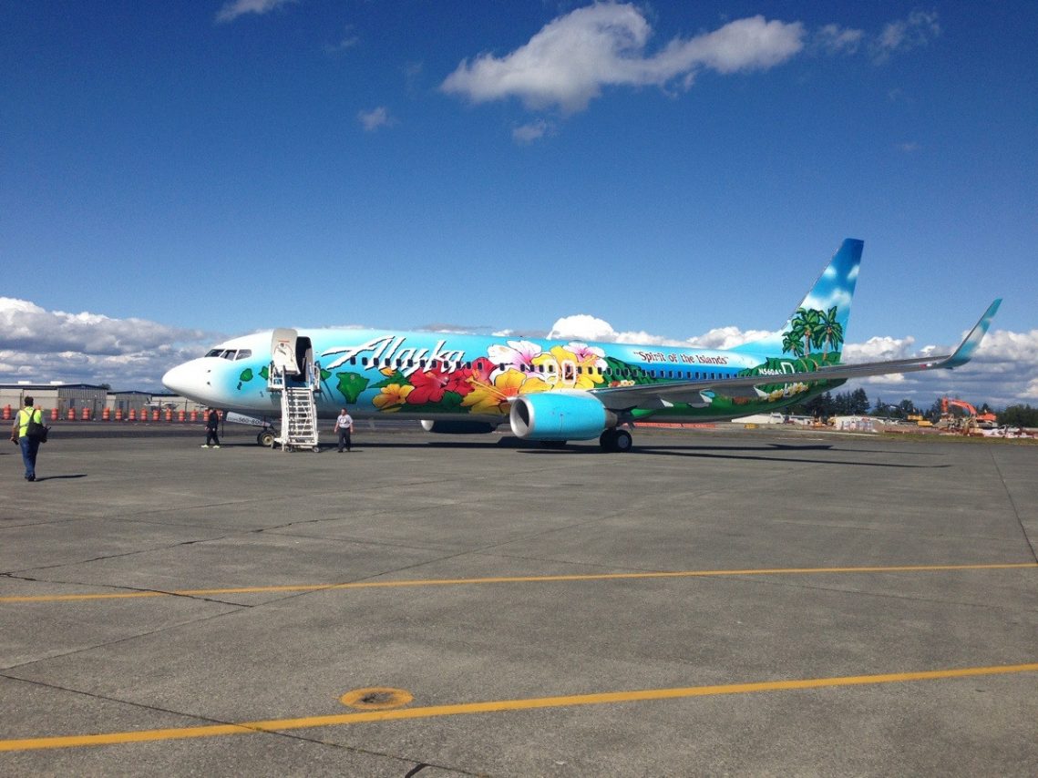 Alaska Airlines Boeing 737-800 Special Livery Spirit of The Islands delivery flight from KPAE to KSEA