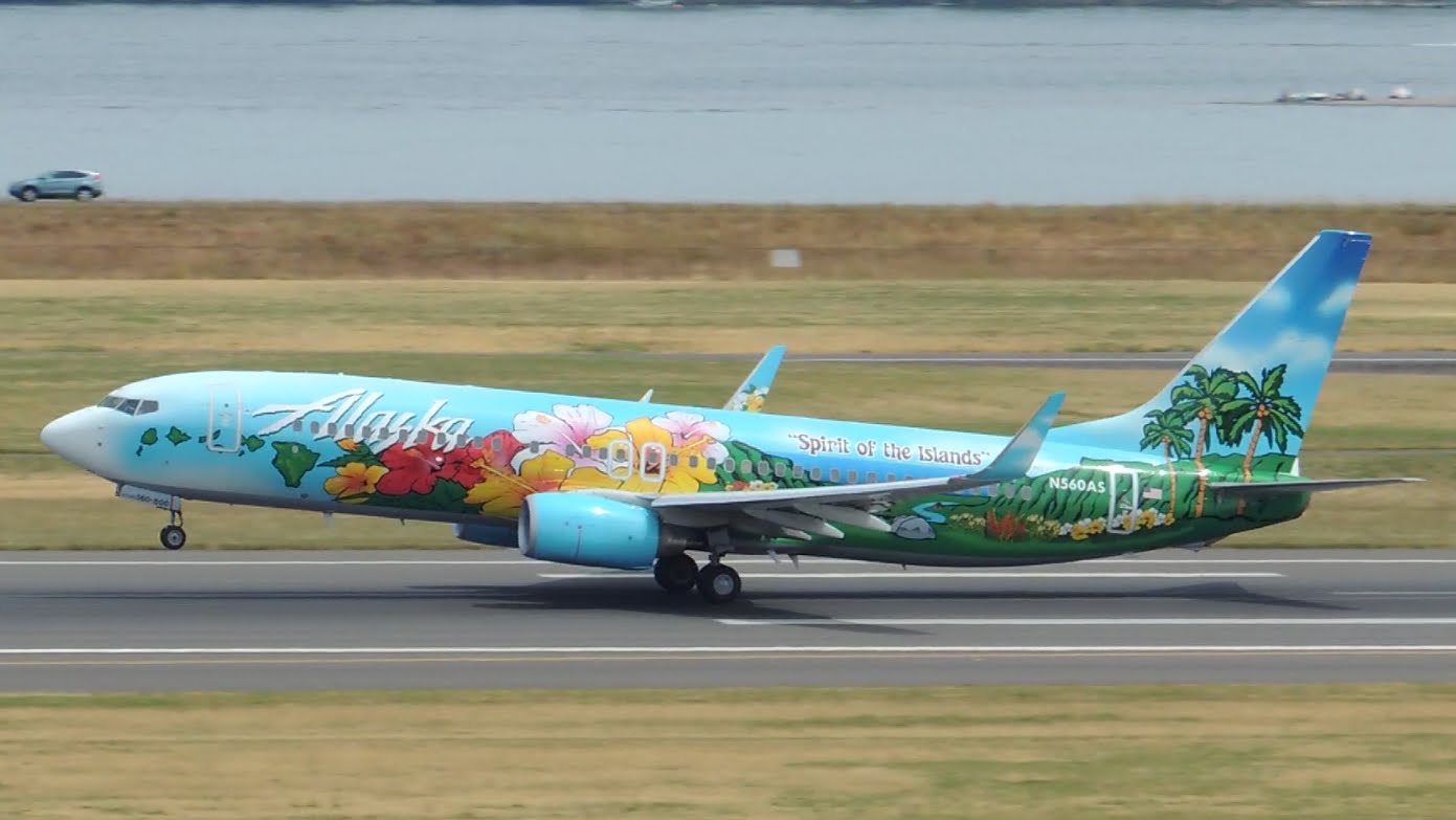 Alaska Airlines Fleet Boeing 737-800 Spirit of the Islands Livery [N560AS] takeoff from PDX