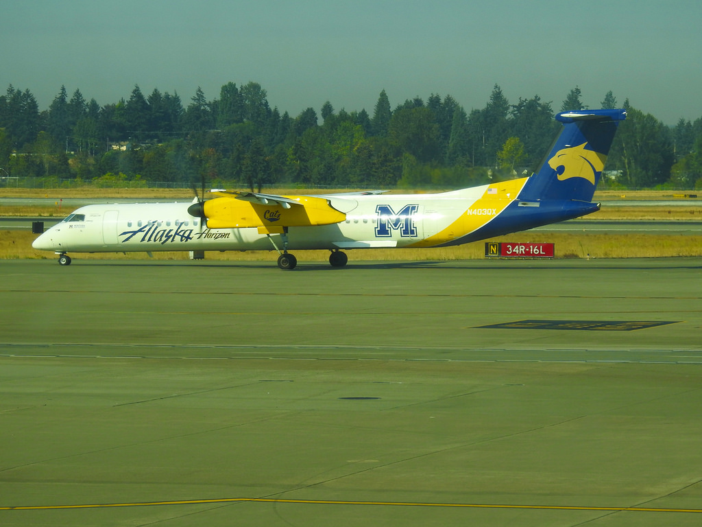 Alaska Horizon Air – Bombardier Dash 8-Q400 N403QX Montant State University Bobcats Livery @ Seattle Tacoma