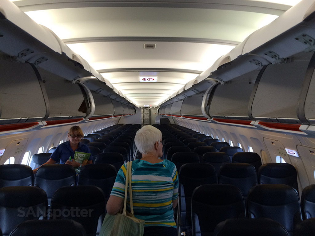 Allegiant Air Airbus A319 Passenger Boarding Photos @SANspotter