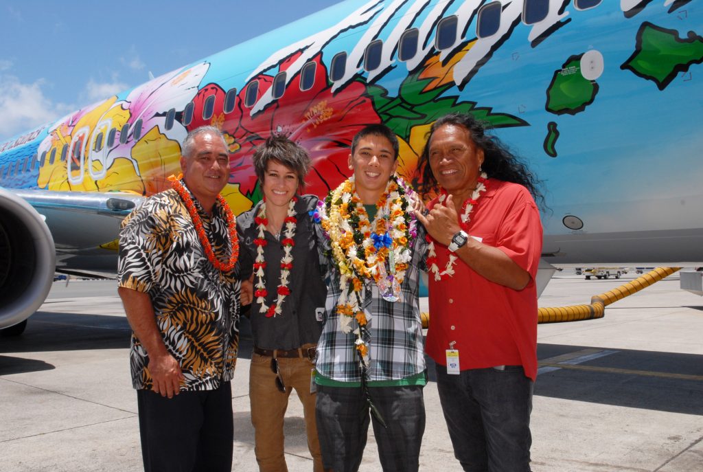 Honolulu high school student Aaron Nee Designed Spirit of The Islands special livery Boeing 737-800 Alaska Airlines