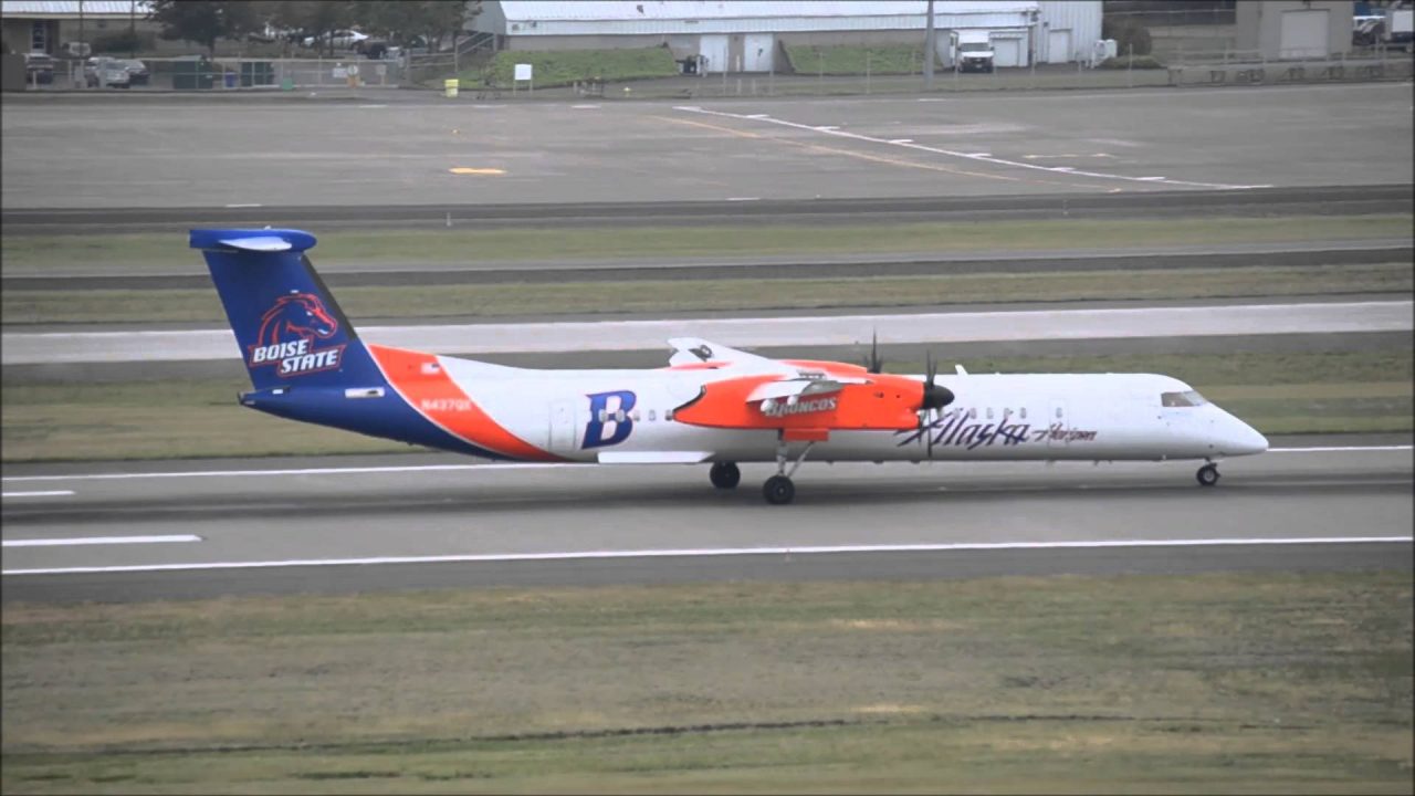 Horizon Airlines Q-400 N437QX {Broncos} landing at Portland International Airport {PDX}