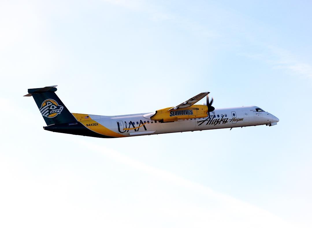 Seattle:Tacoma International Airport Horizon Air (Alaska Airlines) Bombardier Dash-8-Q402 Registration- N443QX (University of Alaska Anchorage Seawolves)
