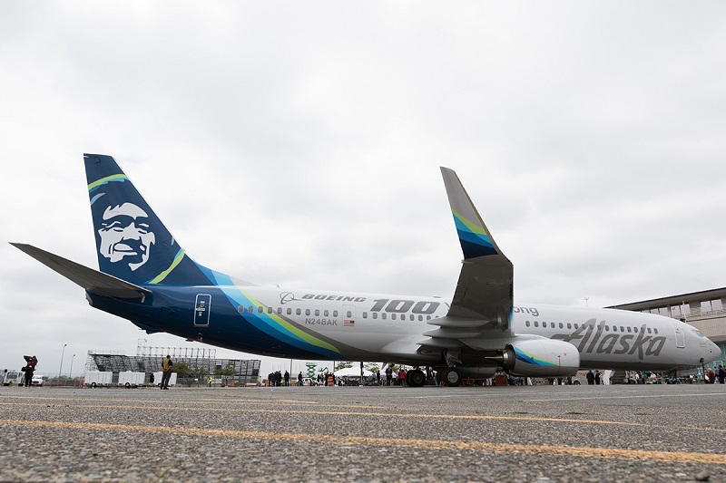 alaska airlines boeing 737-900er aircraft on 100th anniversary livery