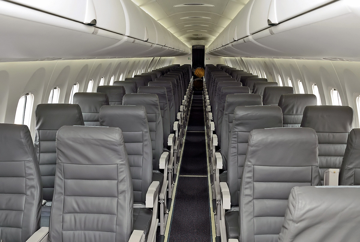 alaska airlines bombardier dash 8-q400 interior cabin