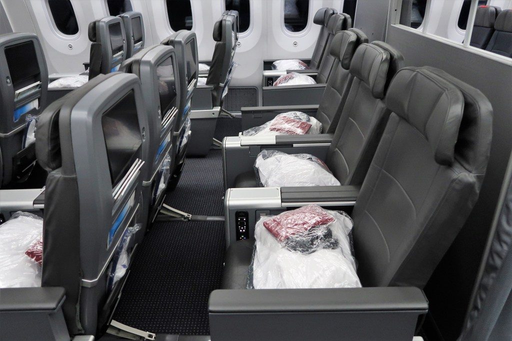 American Airlines 787-9 (789) Dreamliner Premium Economy standard seat pitch