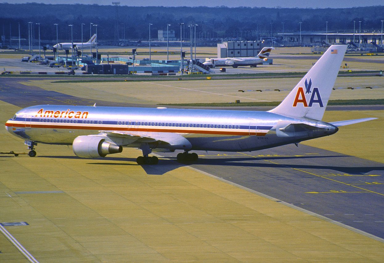 American Airlines Boeing 767 300 N381an Lgw Photos