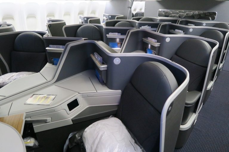 American Airlines Fleet Boeing 777-200/ER Details and Pictures