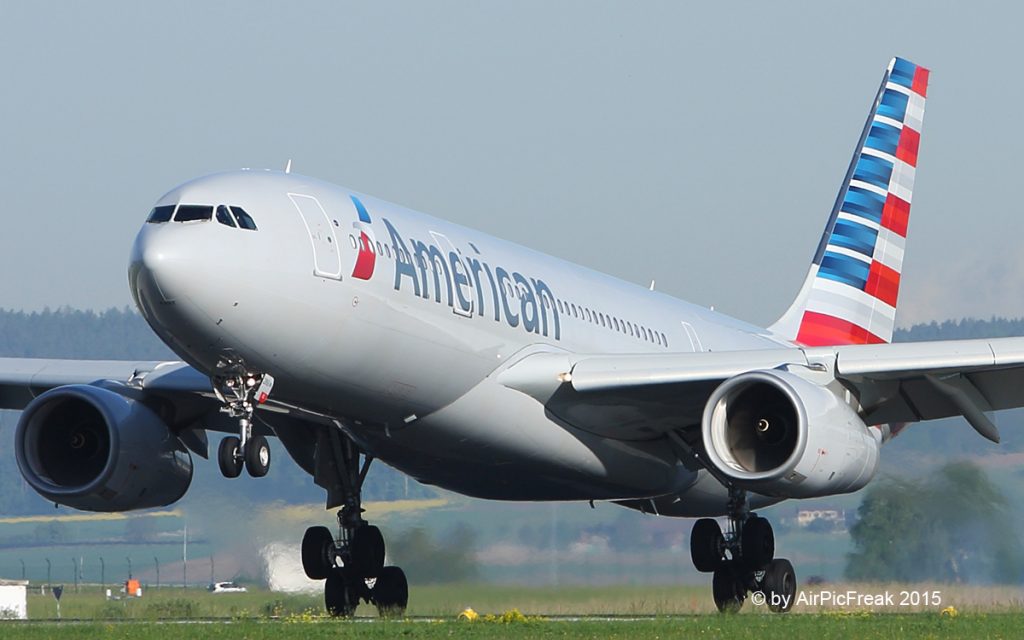 American Airlines Wide Body Airbus A330-243 N286AY @AirPicFreak