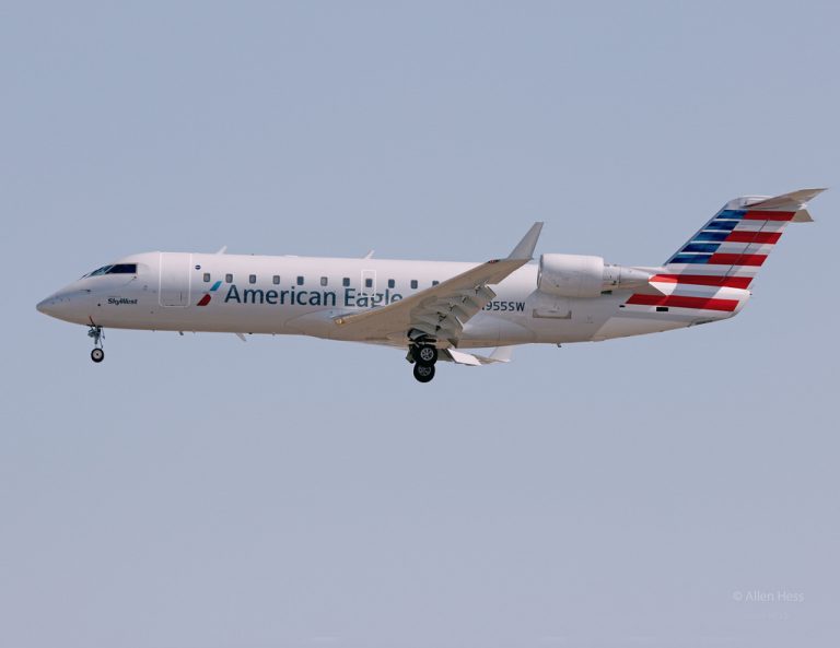 American Airlines Fleet Bombardier CRJ-200 Details and Pictures