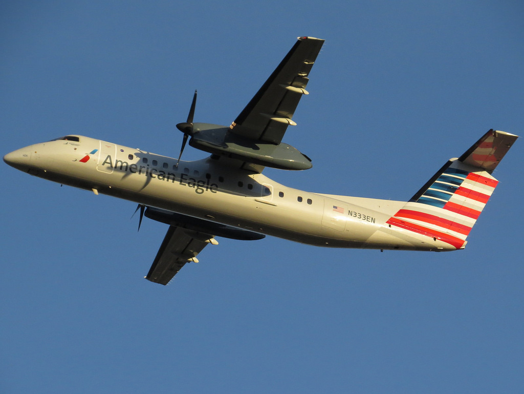 American Eagle Dash 8-300 N333EN Charlotte Douglas International Airport in Charlotte, North Carolina (KCLT)