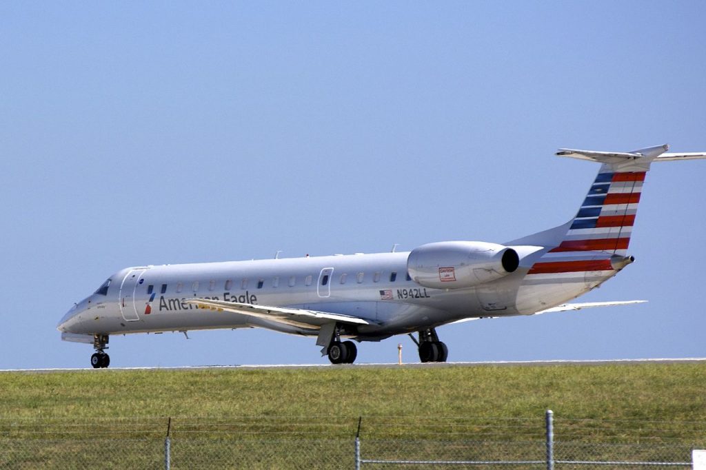 American Eagle (Envoy Air) ERJ-145 N942LL at Baltimore-Washington International Thurgood Marshall Airport (BWI), Maryland, USA
