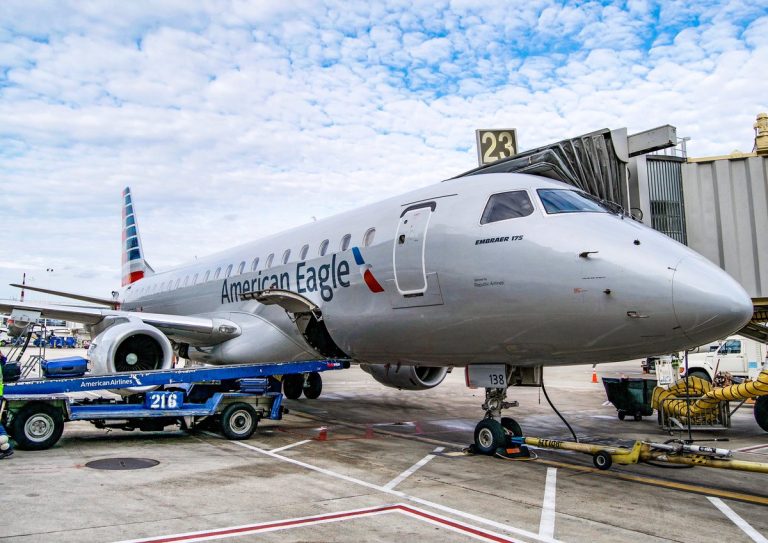 American Airlines Fleet Embraer E175 Details And Pictures