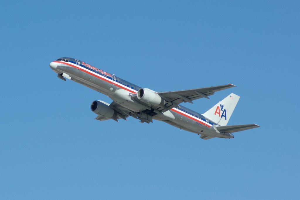 Boeing 757-223, N622AA, c:n 24580, American Airlines, photo © 2007 Skytamer Images by John Shupek