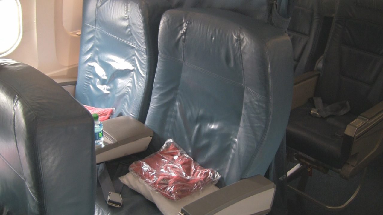 Delta Air Lines Airbus A320-200 First Class Seats Photos