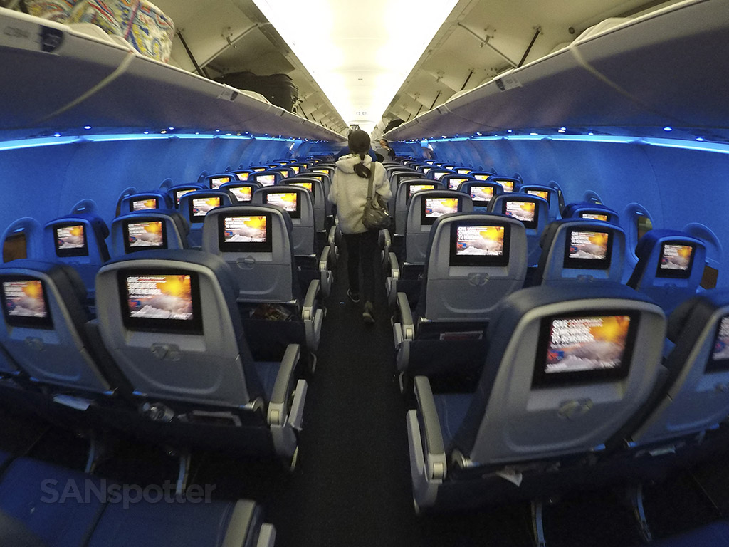 Delta Air Lines Airbus A321-200 Main Cabin Economy Class photos @SANspotter