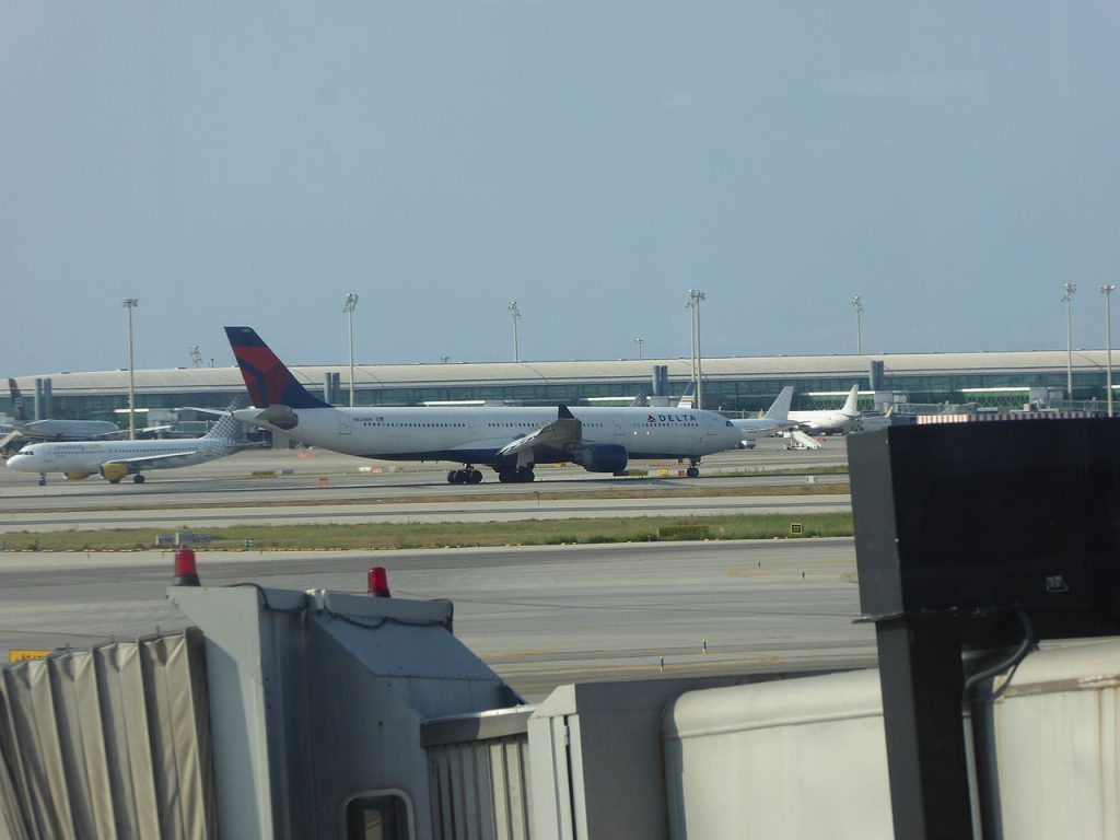 Delta Air Lines Airbus A330-300 (N820NW), Barcelona Airport, Catalonia