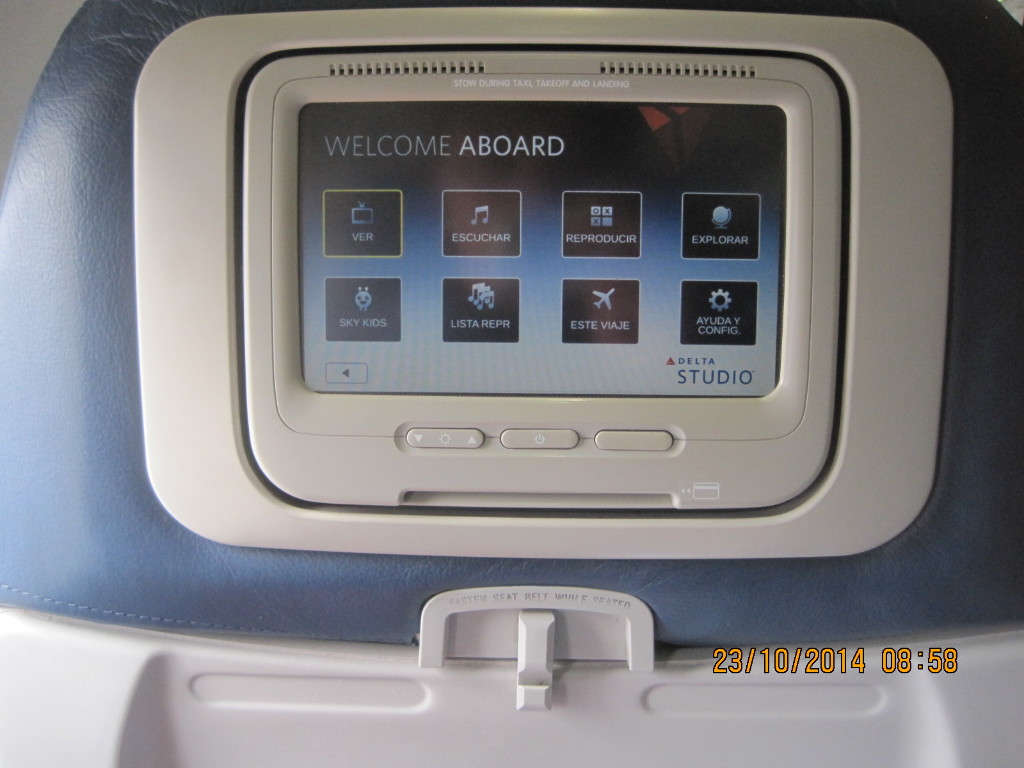 Delta Air Lines Boeing 737-700 Economy Class Back Seats Video Screen Photos
