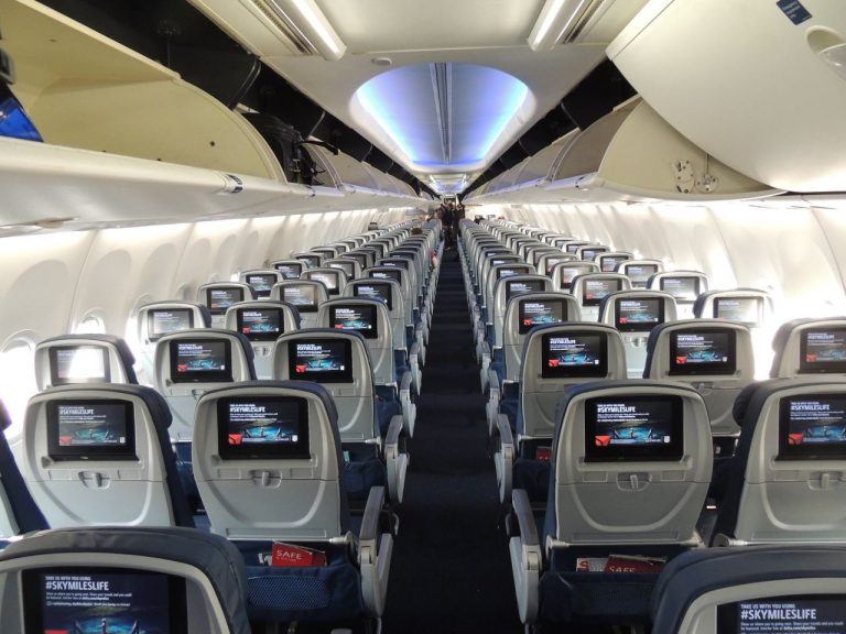 Delta Air Lines Fleet Boeing 737-900ER Details and Pictures