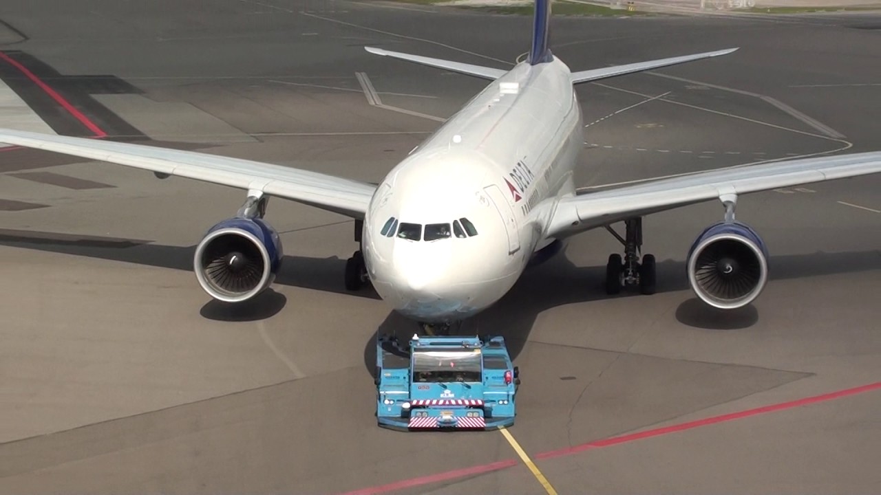 Delta Airlines Airbus 330-200 N860NW On Pushback Amsterdam Schiphol