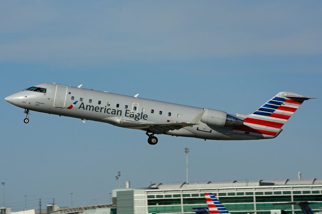 Canadair crj 200 фото