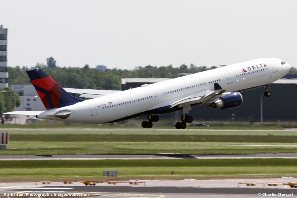 N827NW · Airbus A330-302 · Delta Air Lines (DL : DAL) · Amsterdam - Schiphol (AMS : EHAM), Netherlands · @Charlie Stewart
