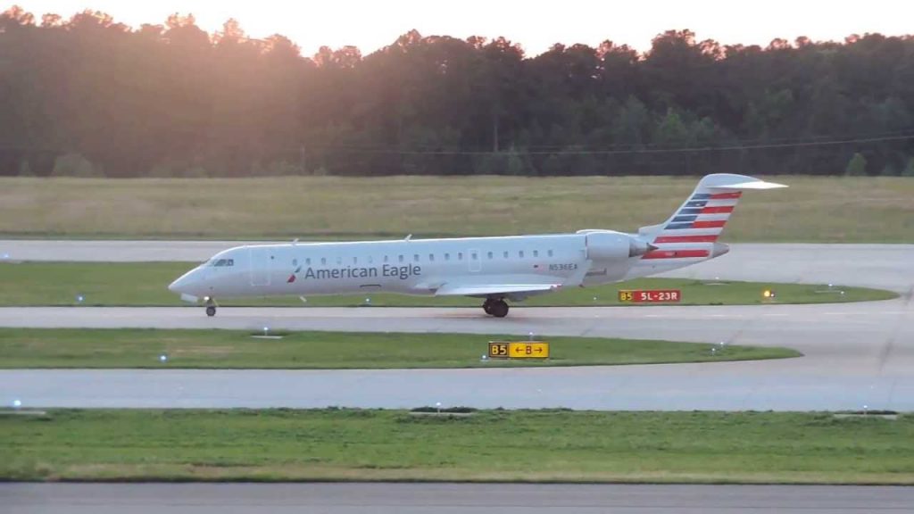 NEW LIVERY American Eagle Airlines Bombardier CRJ-700 N536EA Taxiing at RDU