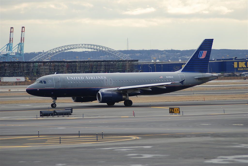 Airbus A320-200 of United Airlines Fleet N416UA at Newark Liberty International Airport