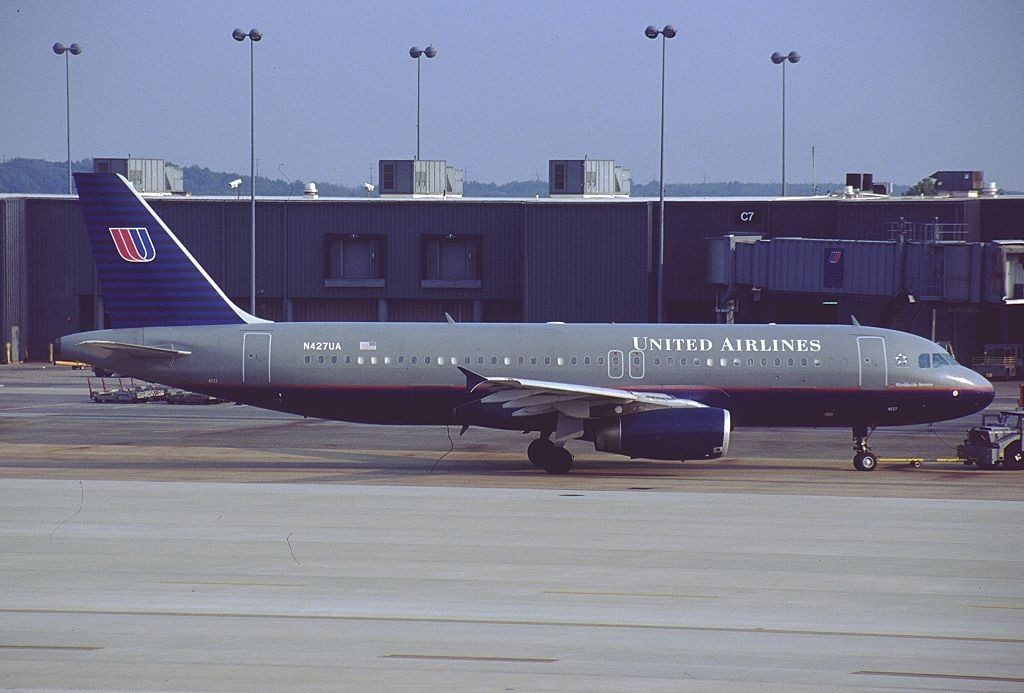 Airbus A320-232, United Airlines Fleet Registration N427UA at Washington - Dulles International (IAD : KIAD), USA - Virginia