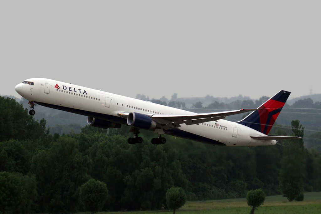 Boeing 767-432ER Delta Air Lines Fleet N831MH at Munich Airport (IATA- MUC, ICAO- EDDM) Flughafen München
