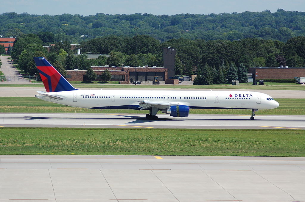 Delta Air Lines Aircraft Fleet N587NW, Boeing 757-300 with the Pratt & Whitney PW2043 engines at Minneapolis–Saint Paul International Airport