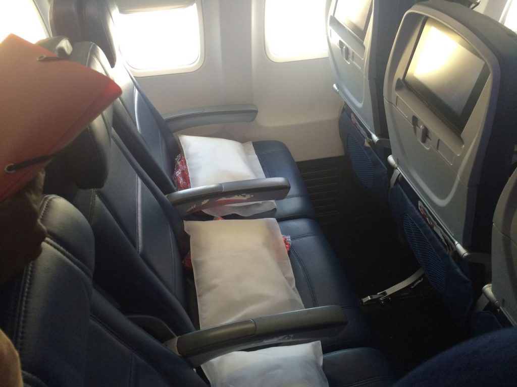 Delta Air Lines Boeing 757-200 Economy Class Standard Seats Photos