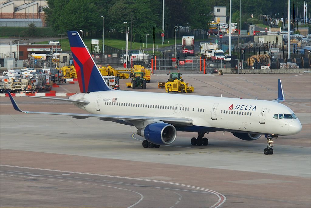 Delta Air Lines Boeing 757-251 N535US @MAN Manchester Airport