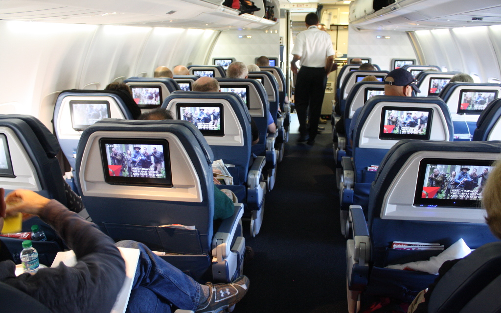 Delta Air Lines Boeing 757-300 refreshed first class cabins 2-2 seats layout photos