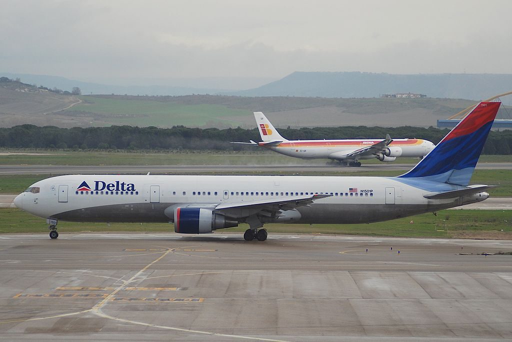 Delta Air Lines Boeing 767-3P6ER N1501P @MAD Adolfo Suárez Madrid–Barajas Airport