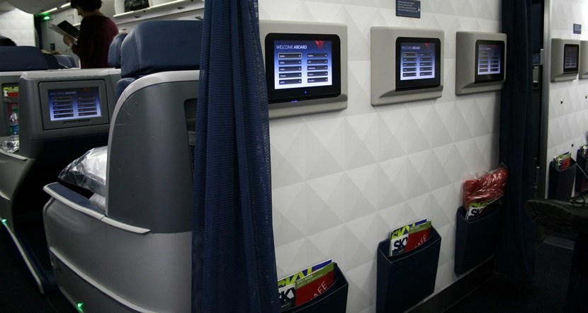 Delta Air Lines Fleet Boeing 767-300ER Cabin Delta One (first class) and Comfort+ (premium economy) sections