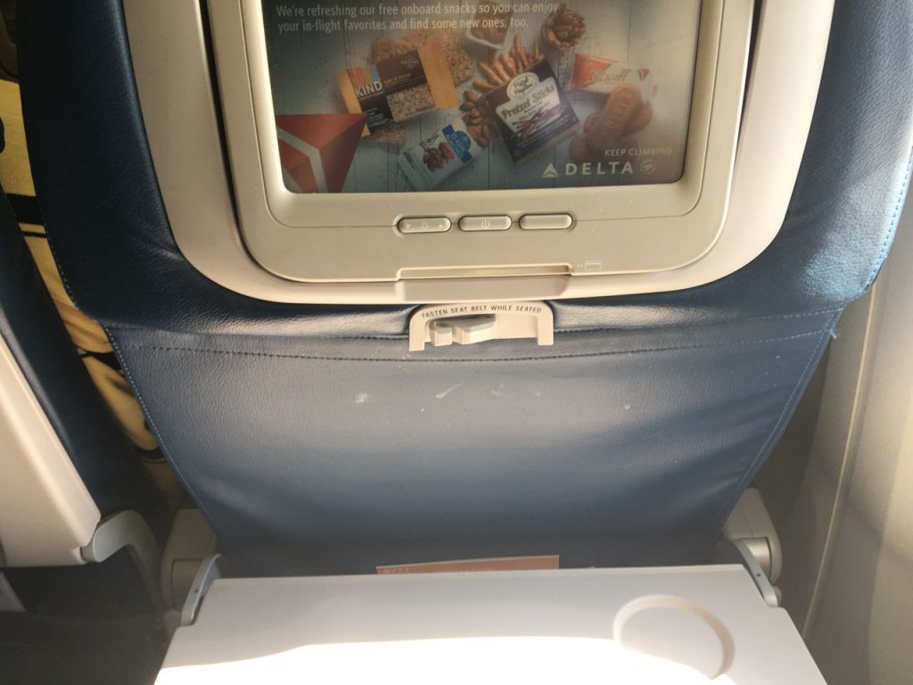 Delta Air Lines Fleet Boeing 777-200LR Main cabin economy class seats tray table photos