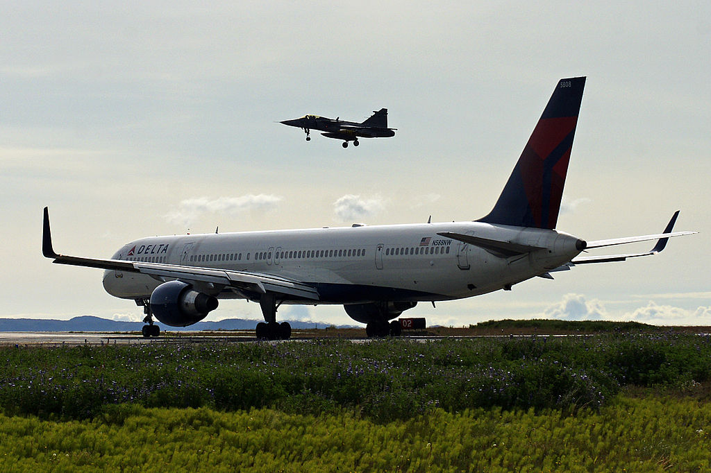 Delta Air Lines Fleet N588NW Boeing 757-300 Aircraft Landing at (KEF) Keflavík International Airport - Reykjavík–Keflavík Airport