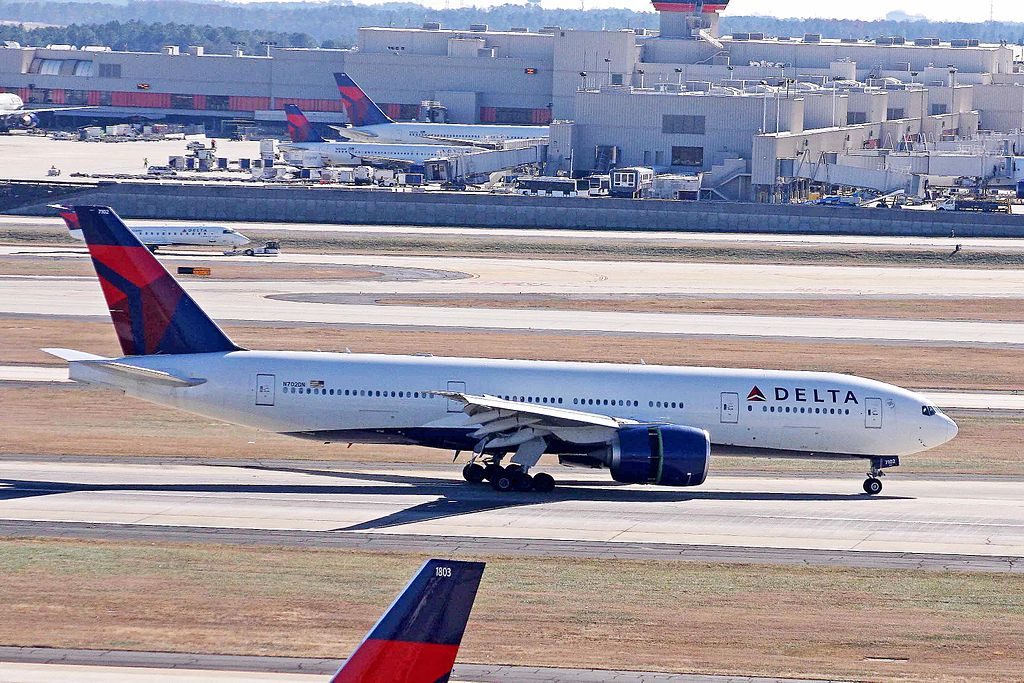 Delta Air Lines Fleet N702DN Boeing 777-232LR departure (reverse thrust engine) Hartsfield–Jackson Atlanta International Airport