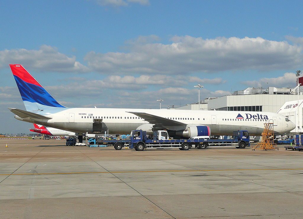 Delta Air Lines Fleet N830MH Boeing 767-432ER cn:serial number- 29701:803 at Heathrow Airport (IATA- LHR, ICAO- EGLL)