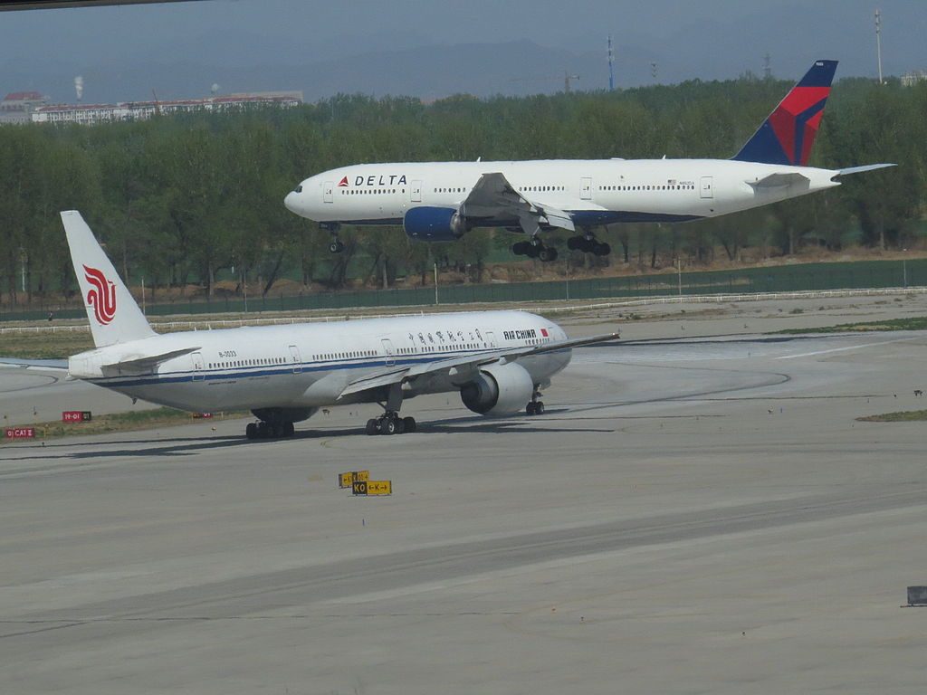 Delta Air Lines Fleet N862DA Boeing 777-232(ER) landed on RWY01 at Beijing Capital International Airport (IATA- PEK, ICAO- ZBAA)