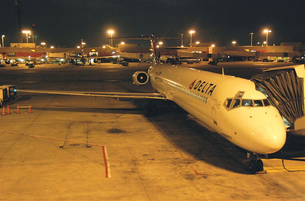 Delta Air Lines Fleet N907DL McDonnell Douglas MD-88 Hartsfield-Jackson Atlanta International Airport