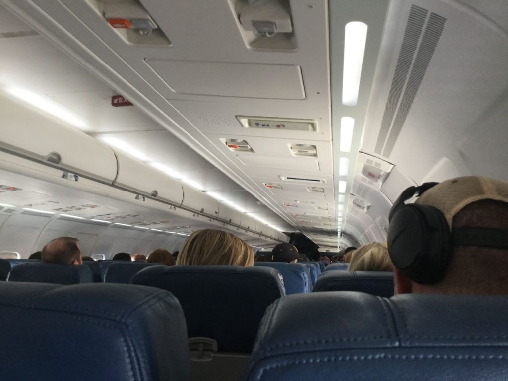 Delta Air Lines Regional Jet Fleet McDonnell Douglas MD-88 economy class cabin interior photos