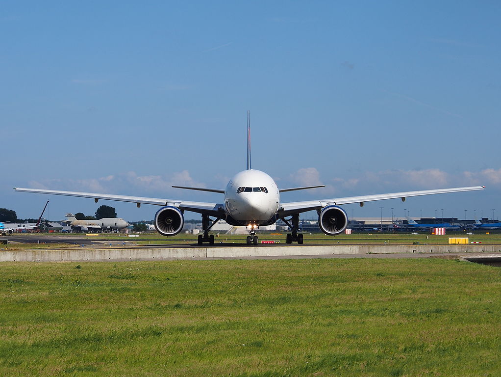 Delta Air Lines Widebody Aircraft Fleet N862DA Boeing 777-232(ER) at Schiphol, Amsterdam airport, (IATA- AMS, ICAO- EHAM), the Netherlands