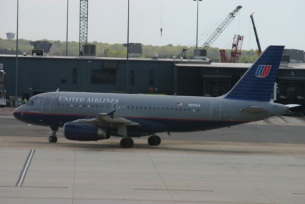 United Airlines Fleet N810UA Airbus A319-131 cn:serial number- 843 at Washington Dulles International Date