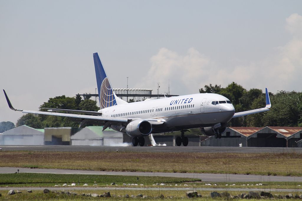 United Airlines Fleet Boeing 737-800 Details and Pictures