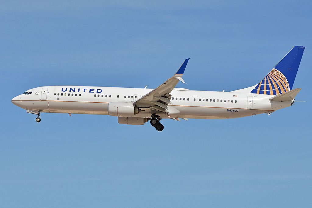 Boeing 737-924ER(w) ‘N67827’ United Airlines c:n 44581, l:n 4950. Built 2014. Seen arriving on flight UAL899 from Chicago. McCarran International Airport, Las Vegas, NV, USA