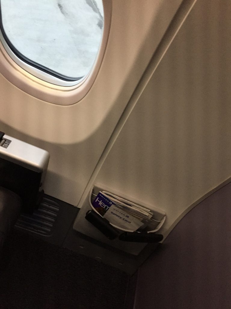 United Airlines Aircraft Fleet Boeing 737-900ER Business:First Class Window Seats View Photos