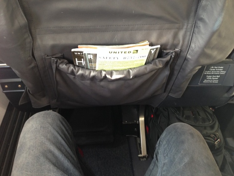 United Airlines Fleet Boeing 737-700 Business Class:Domestic First Seats Pitch Legroom